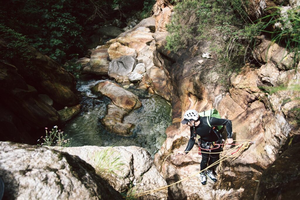 Come funziona il canyoning?